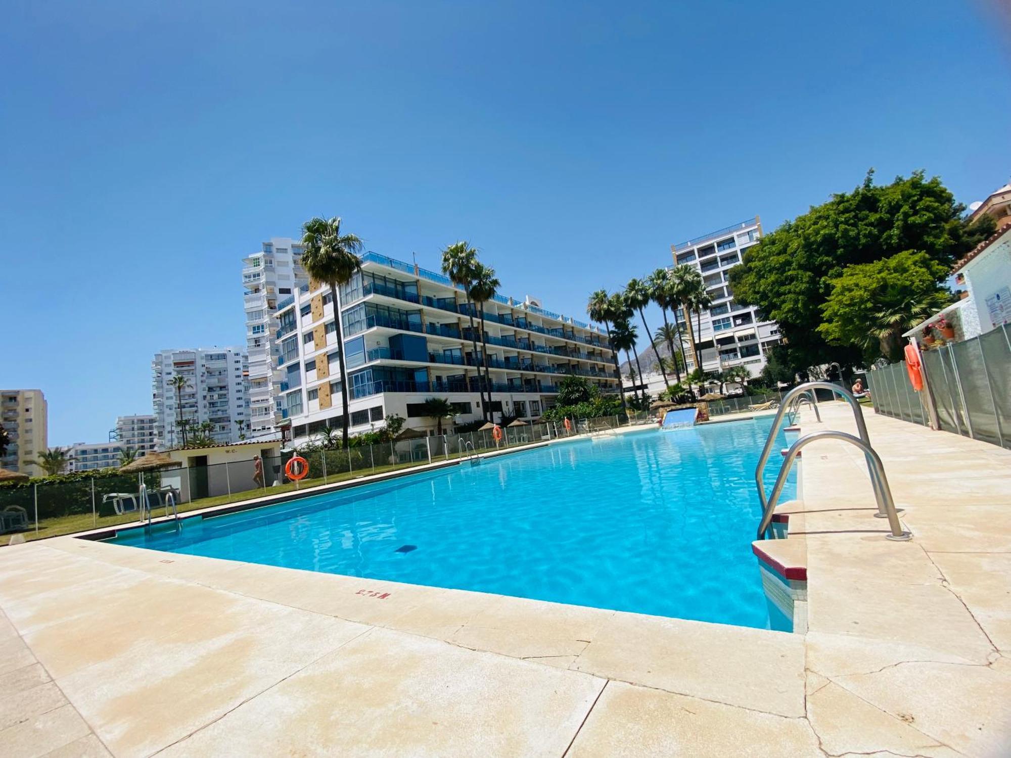 Apartamentos Ms Pepita ベナルマデナ エクステリア 写真