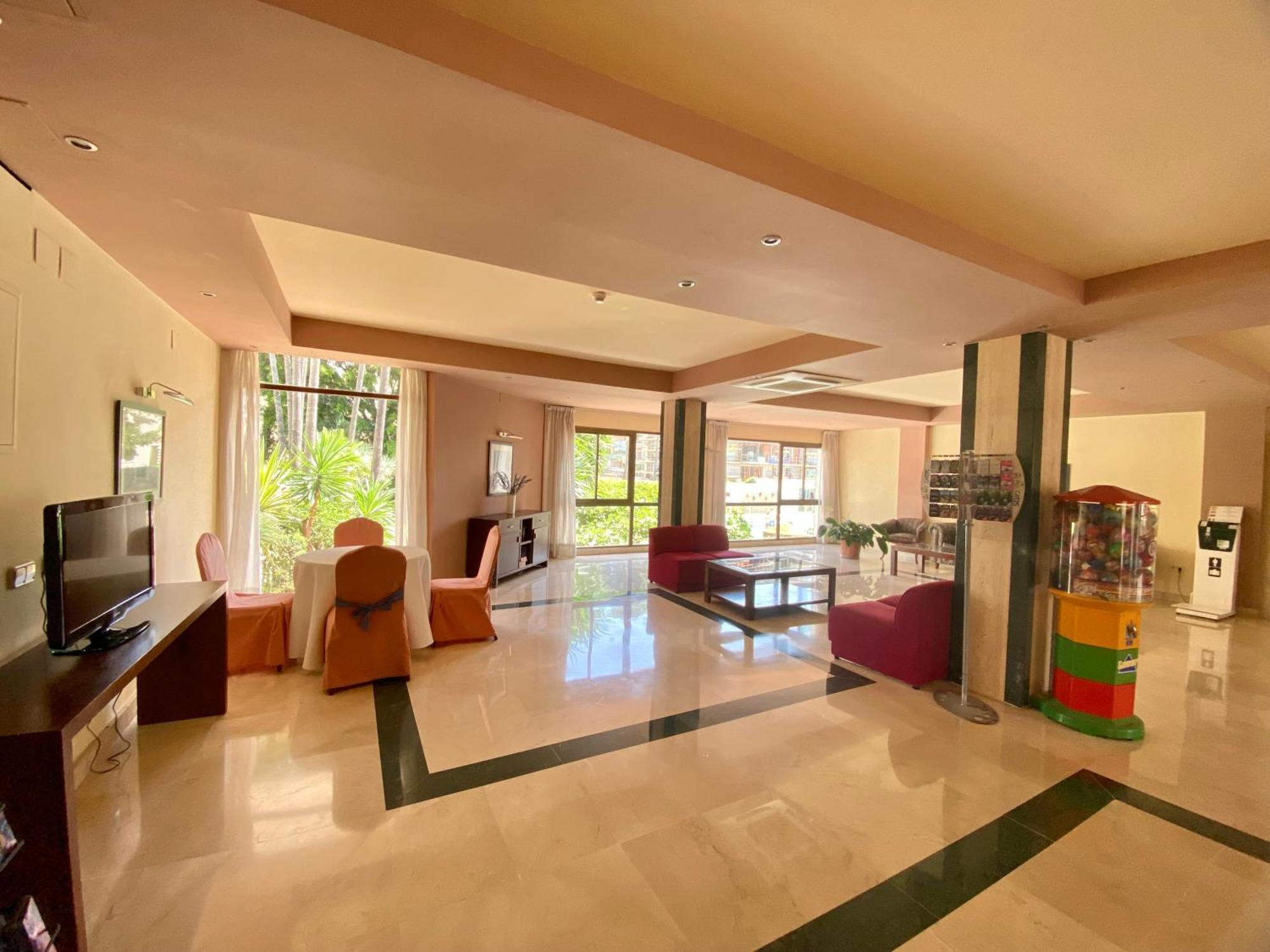 Apartamentos Ms Pepita ベナルマデナ エクステリア 写真