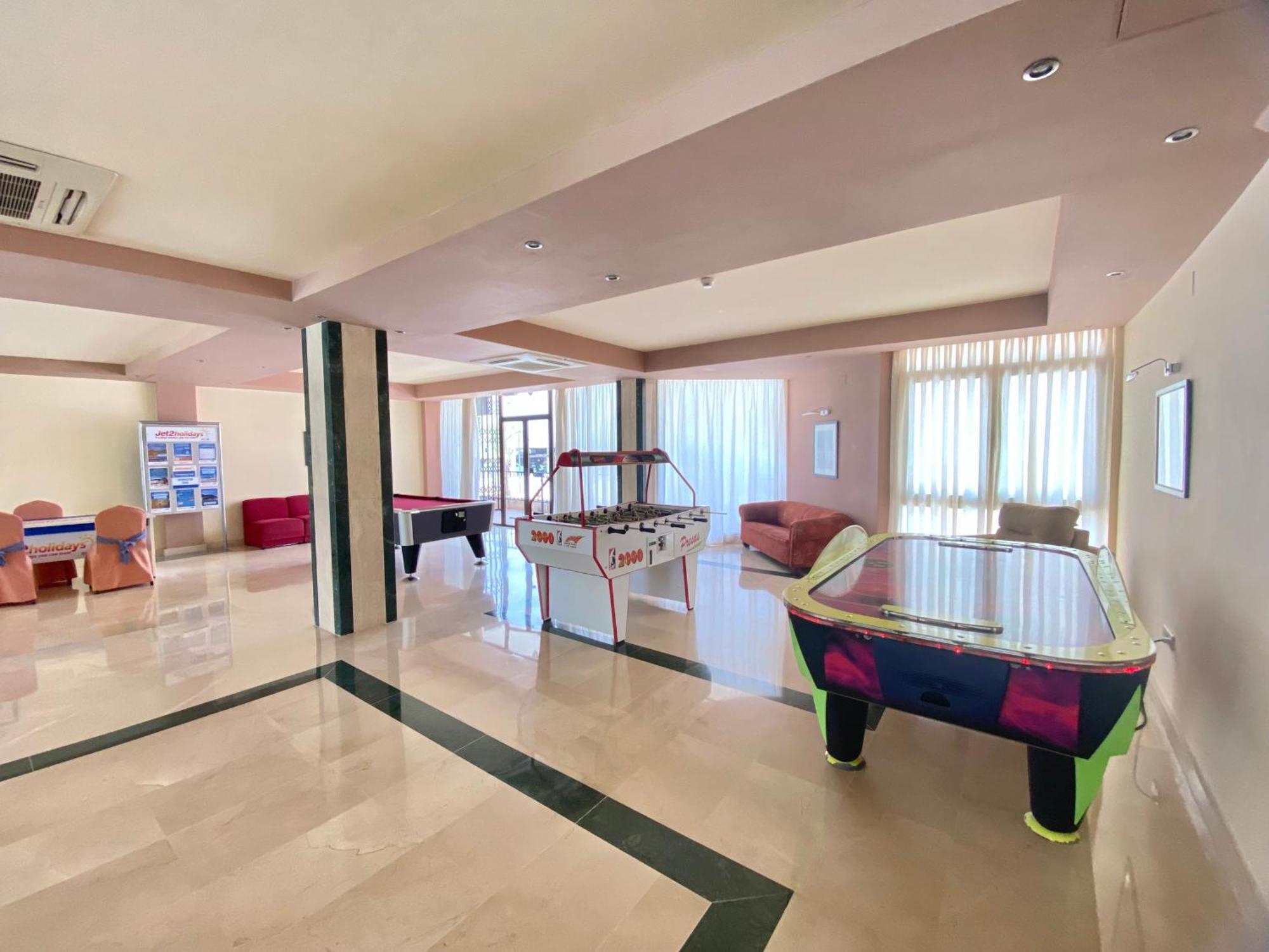 Apartamentos Ms Pepita ベナルマデナ エクステリア 写真