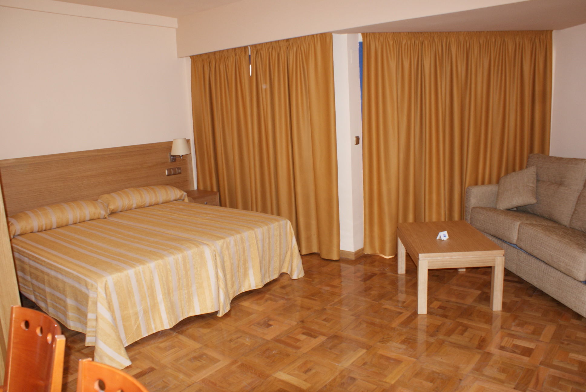 Apartamentos Ms Pepita ベナルマデナ エクステリア 写真